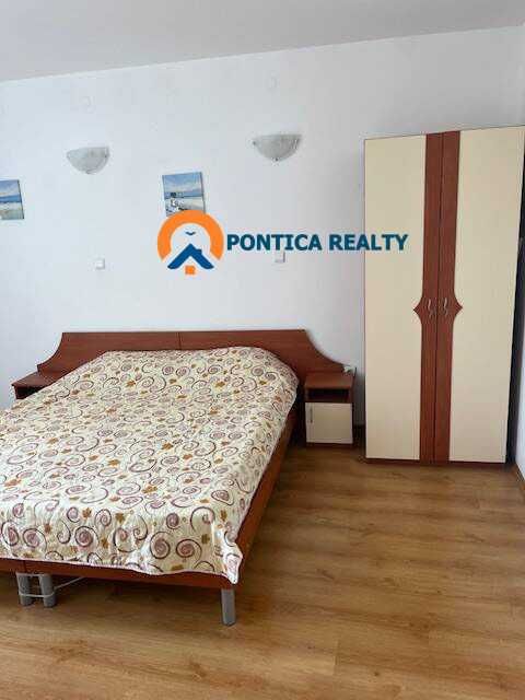 Голям двустаен апартамент в Слънчев Бряг