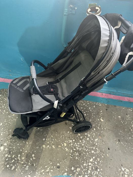 Коляска прогулочная