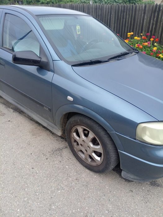Vand opel astra G .1,6 benzina anv2001 -AC stare bună  ofer fiscal