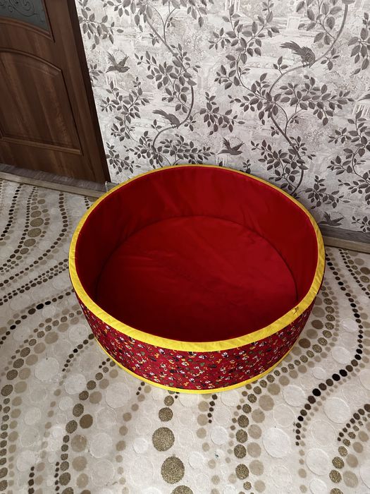 Детский бассейн с шариками (сухой бассейн)