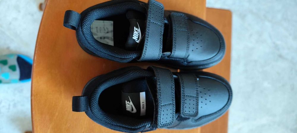 Nike, Кожени спортни обувки Pico 5 с велкро, Черен, 29.5 EU