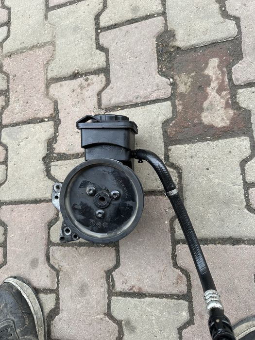 Pompa servo servodirectie BMW Seria 5 E60 535d 272cp