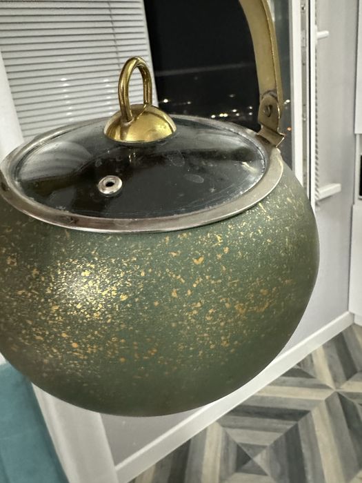 Продам чайник почти новый