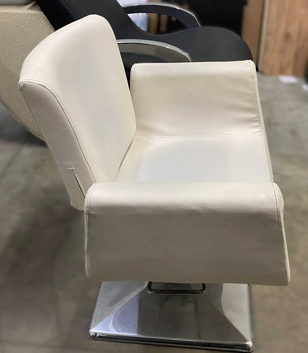 Измивна фризьорска колона и Фризьорски Стол