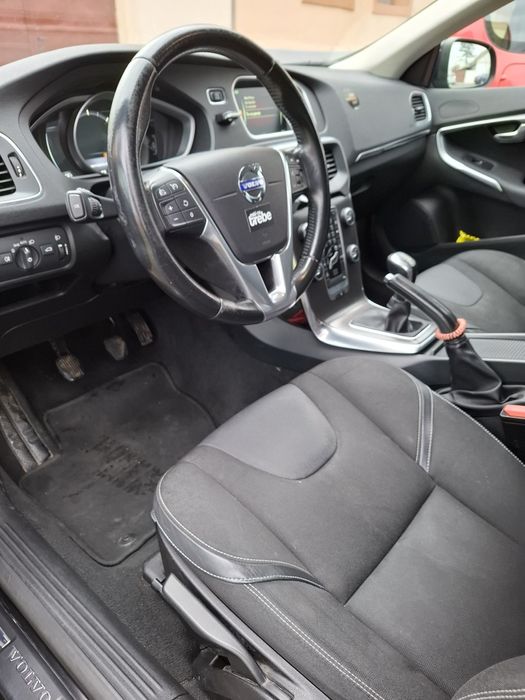 Volvo V40 2016 Negru