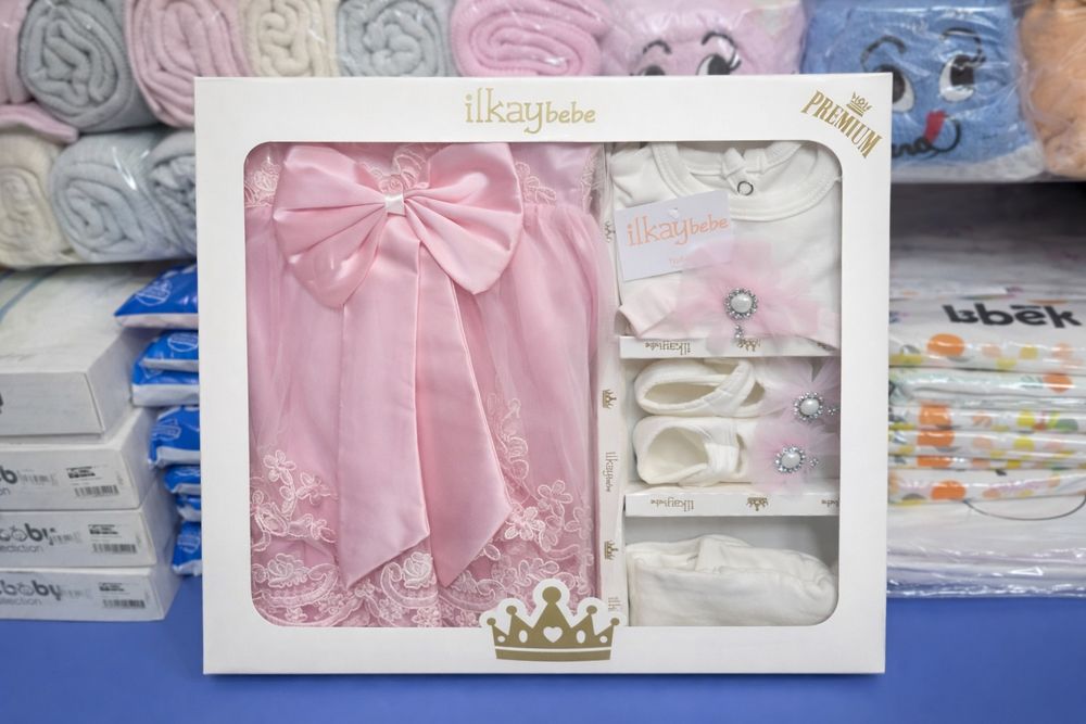 Подаръчни кутии за изписване, погача, подарък за новородено момиче