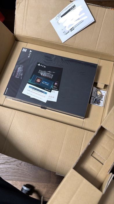 Final Fantasy VII Rebirth Static Arts + joc PS5, nou, stare perfectă