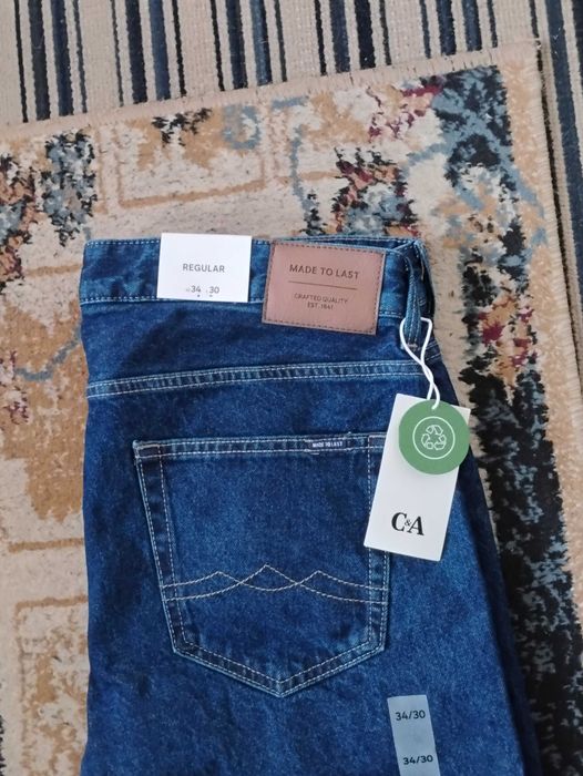 Vând blugi bărbați