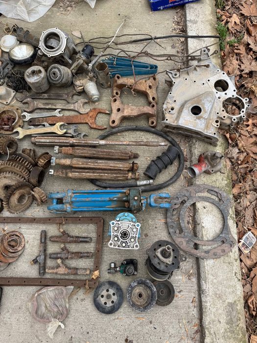 Traktor zapchastlari sotiladi
