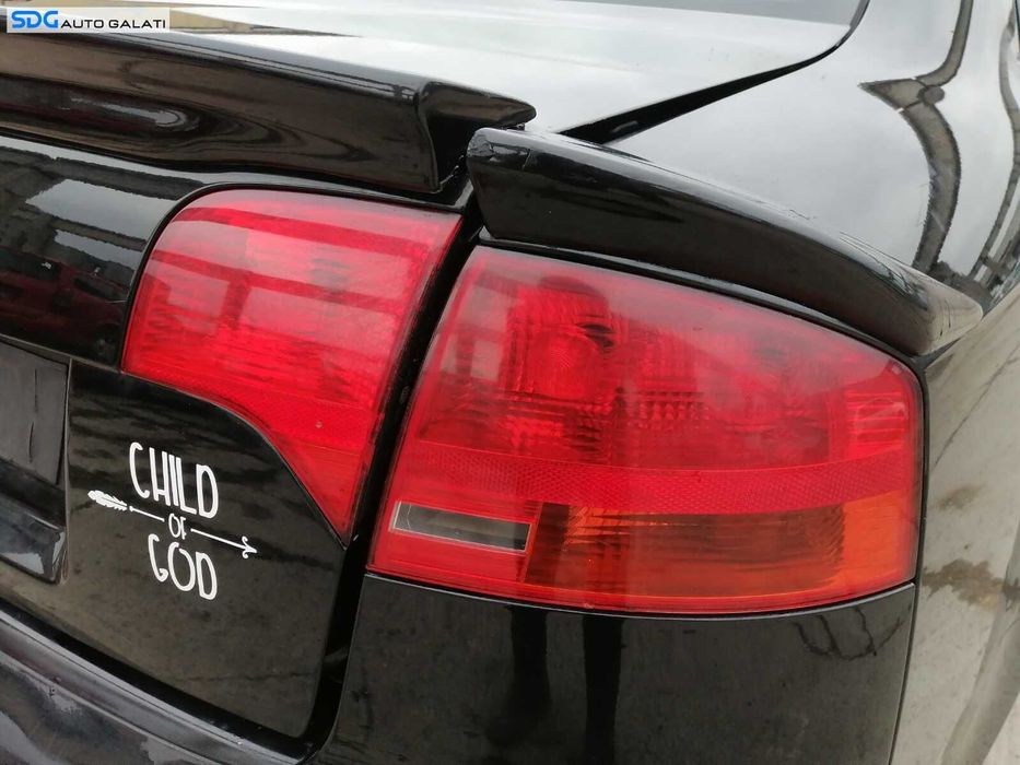 Soclu Suport Bec Becuri de la Stop Lampa Tripla Dreapta de pe Capota Portbagaj Audi A4 B7 Berlina Sedan 2005 - 2008