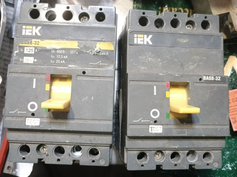 Автомат ВА 88-32 ток 125А.