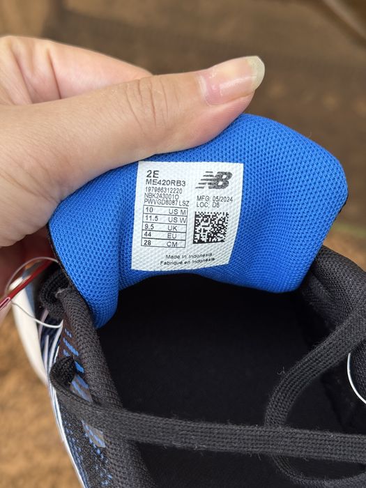 Erkaklar oyoq kiyimi. Erkaklar krossovkalari.