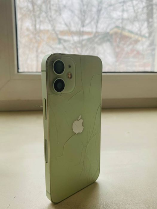 Обмен iPhone 12 мини на модель выше