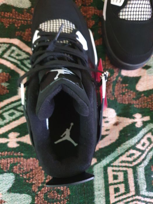 Jordan 4 white thunder 43