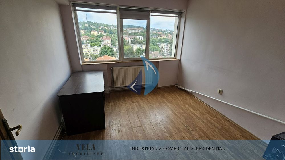 Apartament 3 camere, Cornisa
