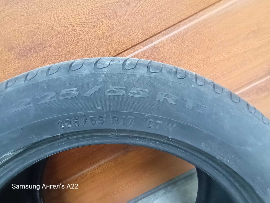 2 броя летни гуми 225 55 17 Pirelli Cinturato 4-5mm. грайфер Run Flat
