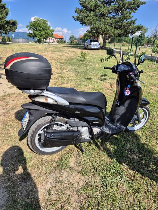 Скутер Honda sh 300  Хонда