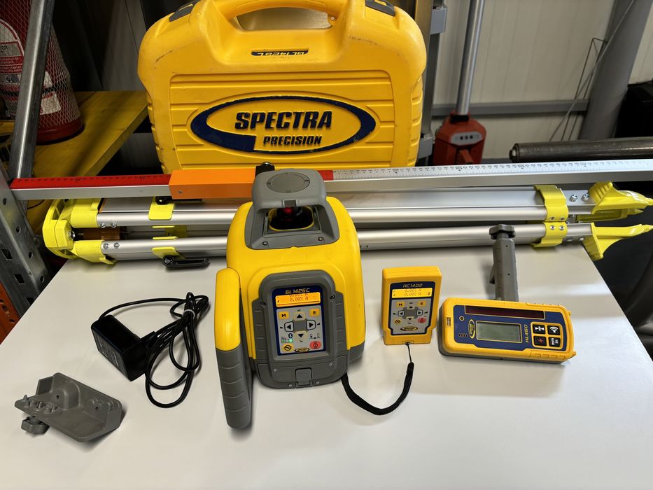 Spectra 1425 Nivela laser canalizare cu panta inclinatii topcon hilti leica