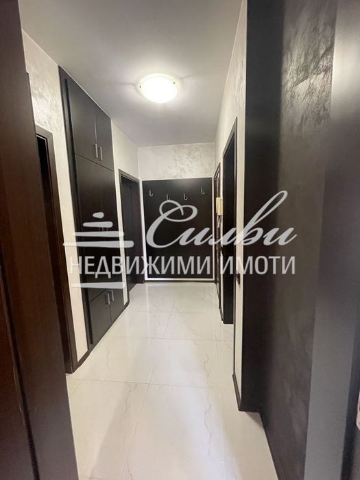 Дава се под наем Тристаен апартамент в Шумен, Томбул джамия - 80 кв.м за 459 € - Снимка #7