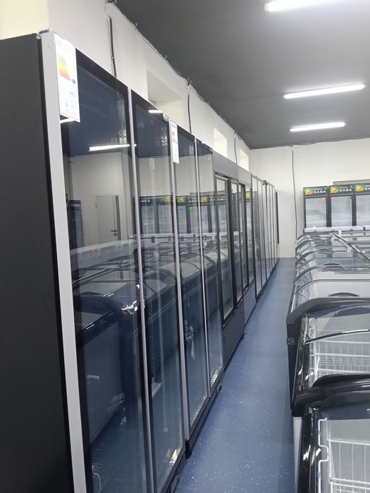 Вертикальная витрина