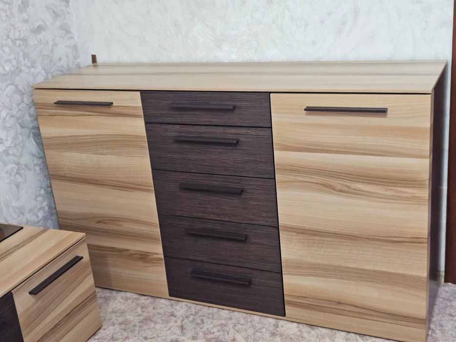Продам спальный гарнитур