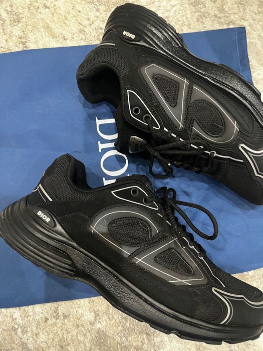 Обувки Dior b30 .
