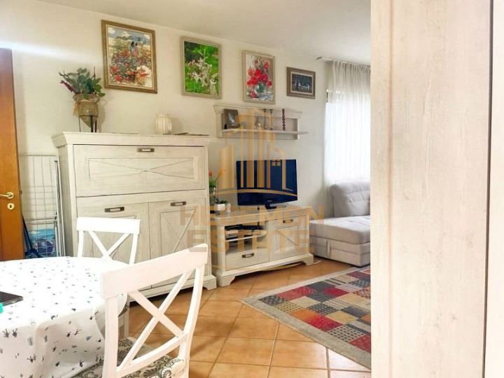 Продава се Двустаен апартамент в Варна, Център - 75 кв.м за 1904 €/кв.м - Снимка #3