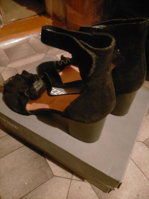 Продам туфли (40 размер)