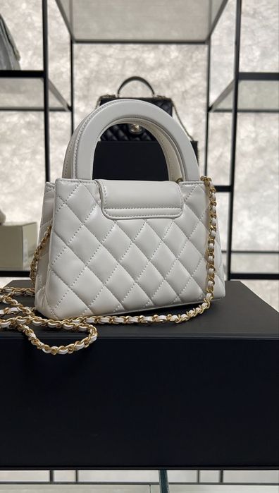 Chanel Kelly бяла чантичка