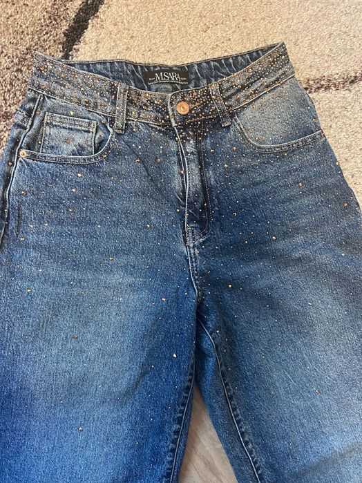 Широки дънки с камъчета