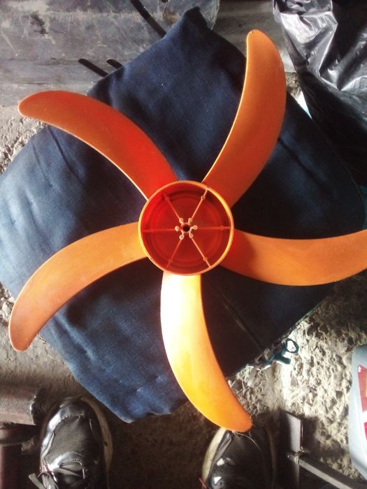 Лопасти на вентилятор.
