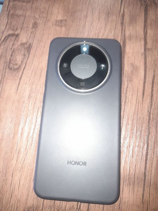 Срочно продам новый honor x 9d