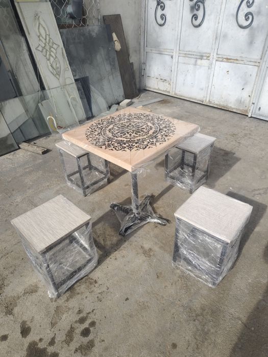 Лофт. Стол, стул, табуретки.