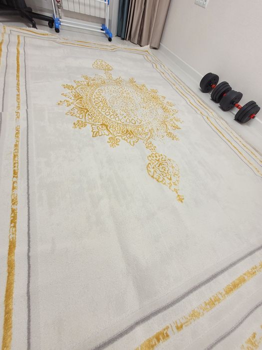 Продам новый палас 2х3м