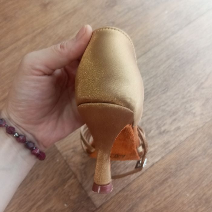 Туфли для бальных танцев