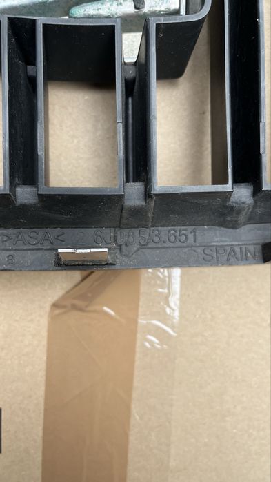 Решетка Seat ibiza