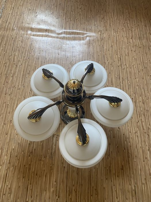 Люстра сатылады!