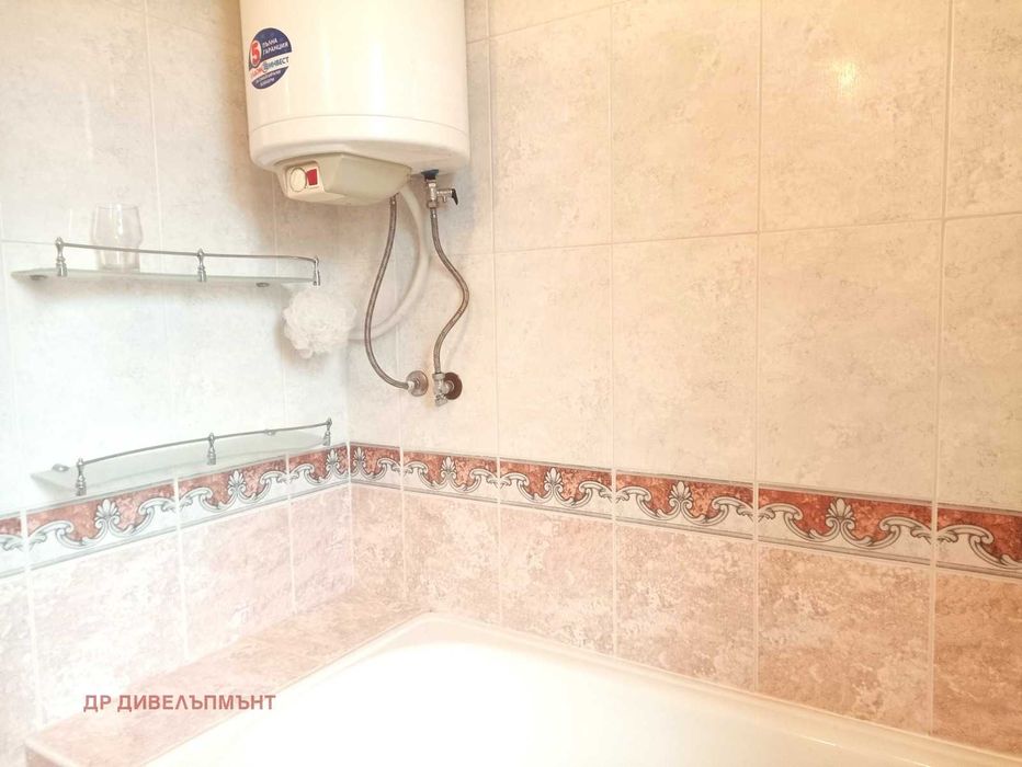 Дава се под наем Тристаен апартамент в к.к. Слънчев бряг - 101 кв.м за 307 € - Снимка #9