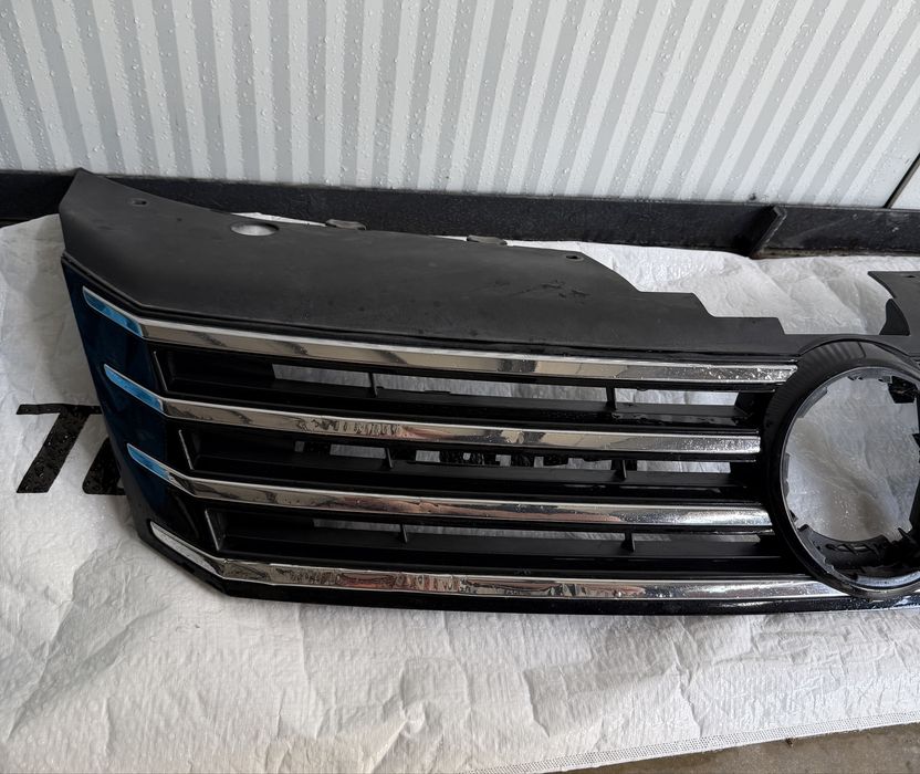 Предна решетка за VW Passat B7