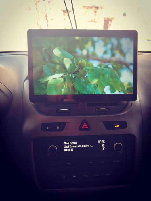 Планшет Сотилади