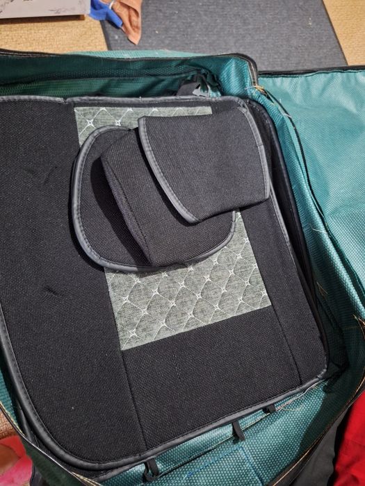 Продам авточехлы