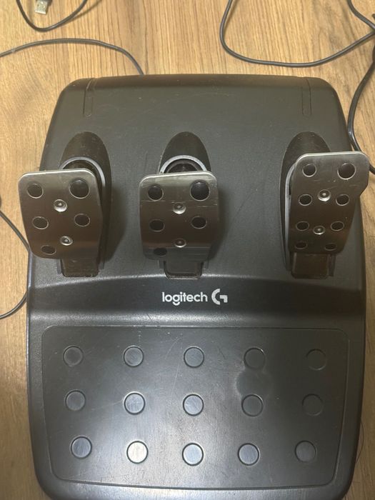 Logitech G29 + Скоростен лост + Оригинална кутия | PS5/PS4/PS3/PC