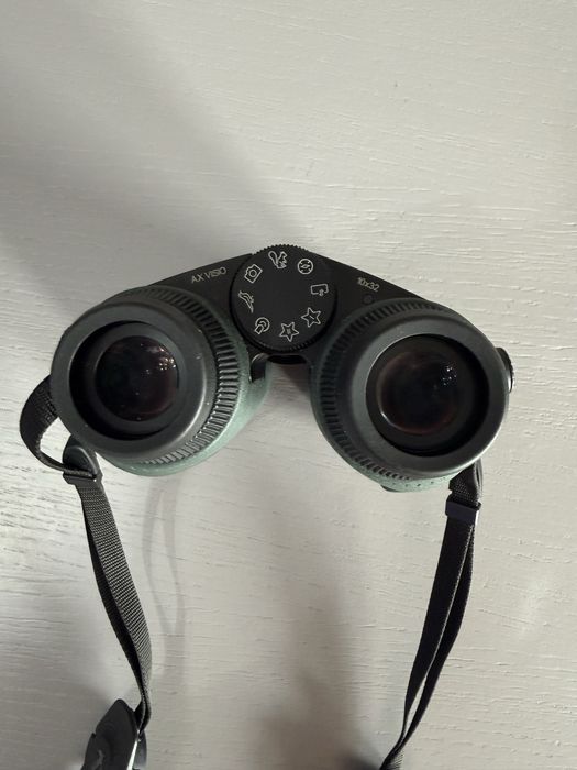 Vand binoclu Swarovsky Optik AX VISIO 10x32