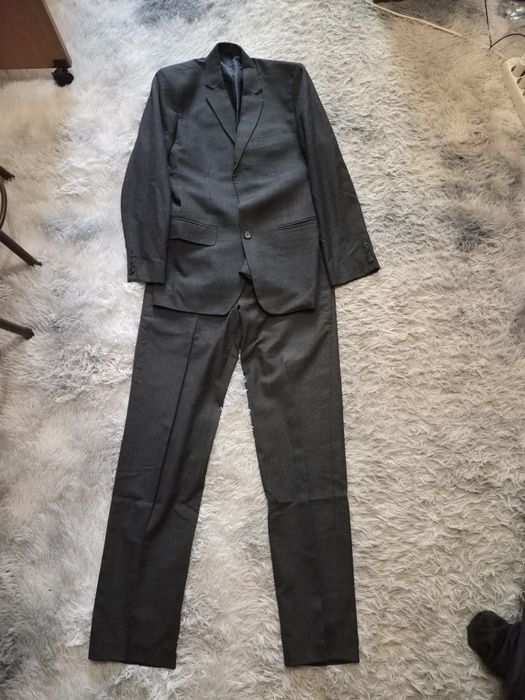 Продам 2 костюма 48раз
