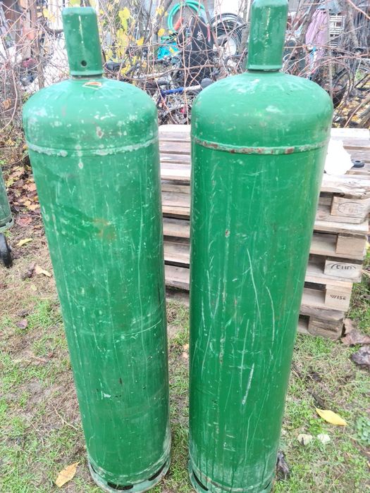 Două butelii mari 84 litri gpl pentru centrală