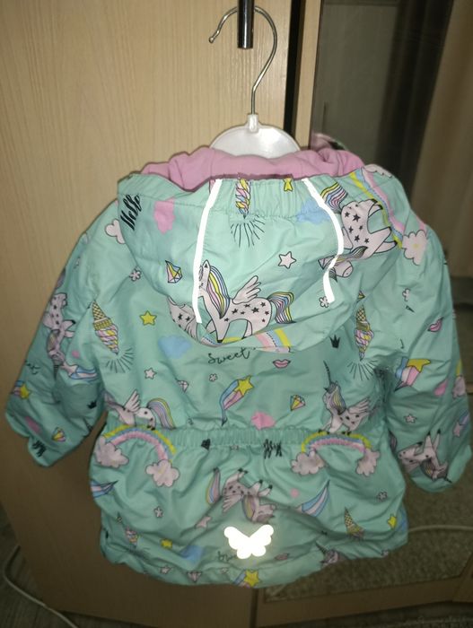 Продам куртку лёгкую 92 см