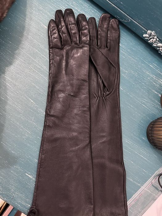 Пррдаю перчатки кожаные