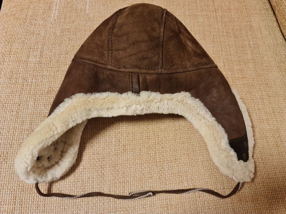 Căciulă de piele naturală, tip "Aviator", nouă