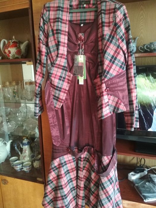 Продам Костюм женский