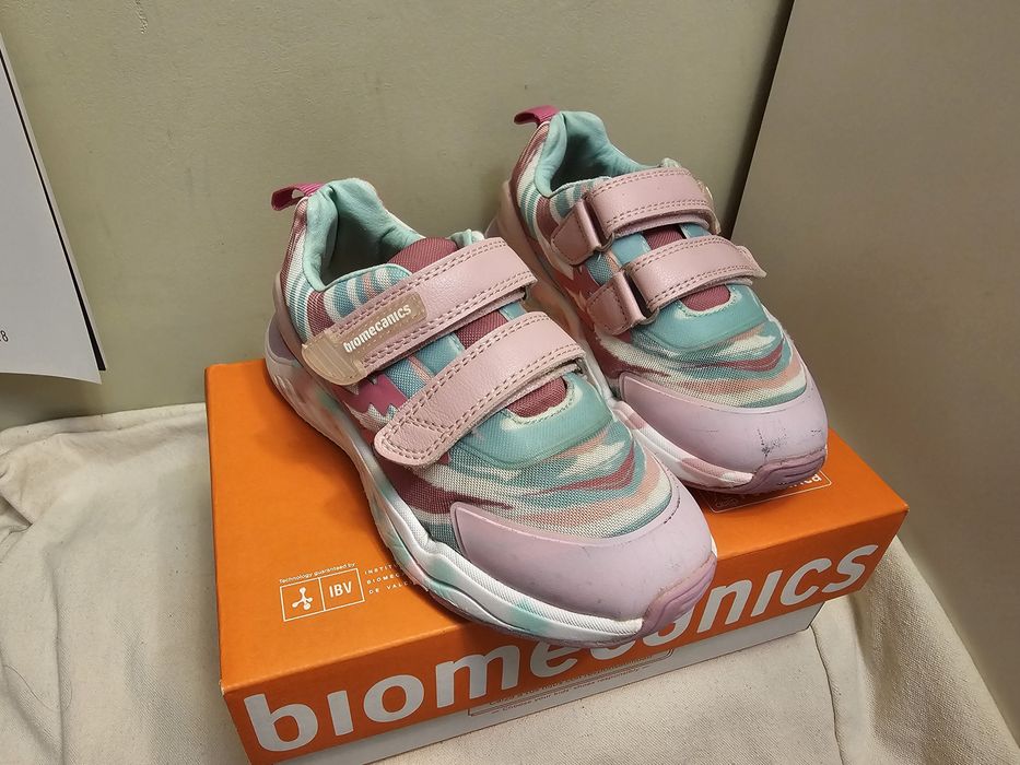 Biomecanics маратонки